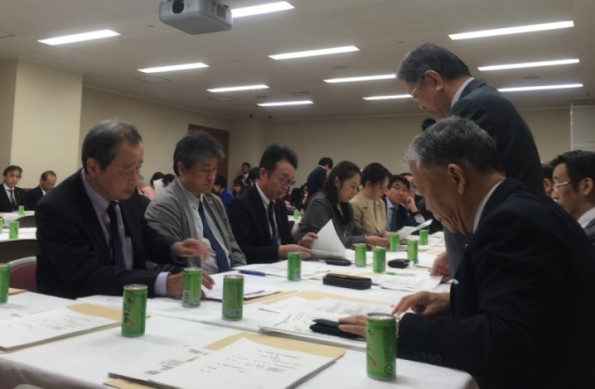 政策懇談会の様子