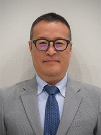 理事　岡持利亘