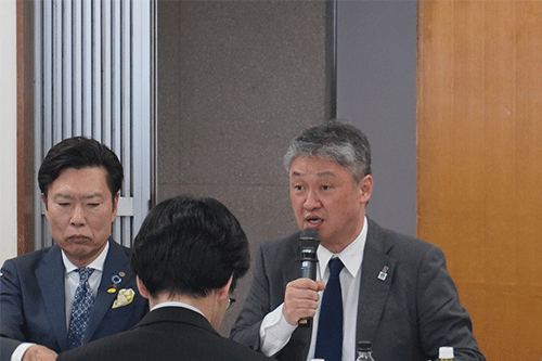 要望事項について説明する斉藤会長