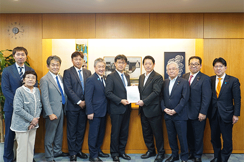 仁木厚生労働副大臣への要望書提出