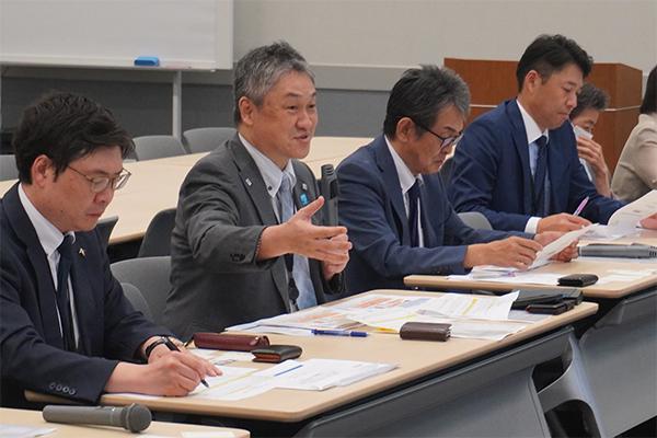 要望事項について説明する斉藤秀之会長